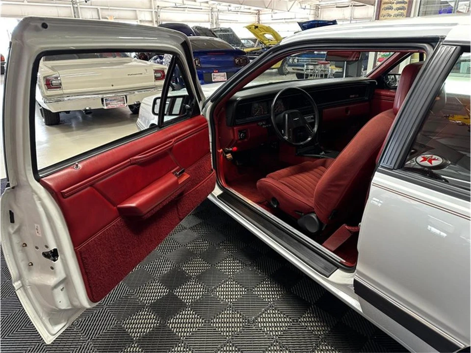 1984 Ford Thunderbird 9th Gen - Image 12 of 31
