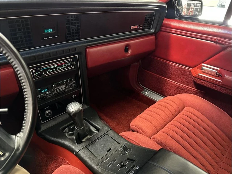 1984 Ford Thunderbird 9th Gen - Image 24 of 31