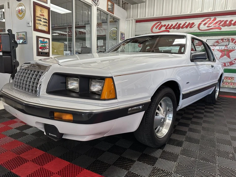 1984 Ford Thunderbird 9th Gen - Image 6 of 31