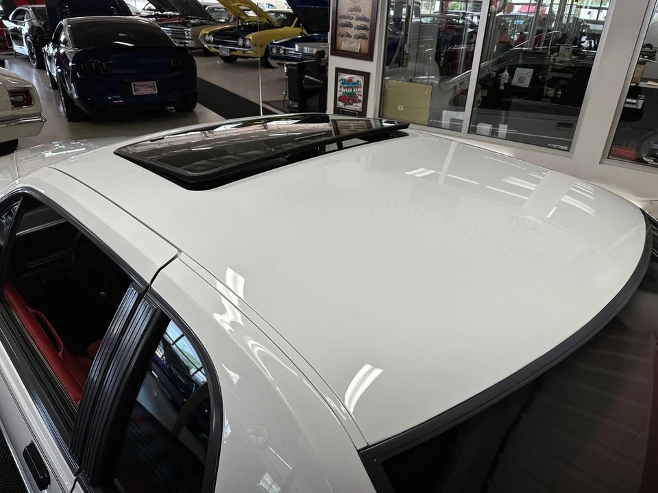 1984 Ford Thunderbird 9th Gen - Image 29 of 31