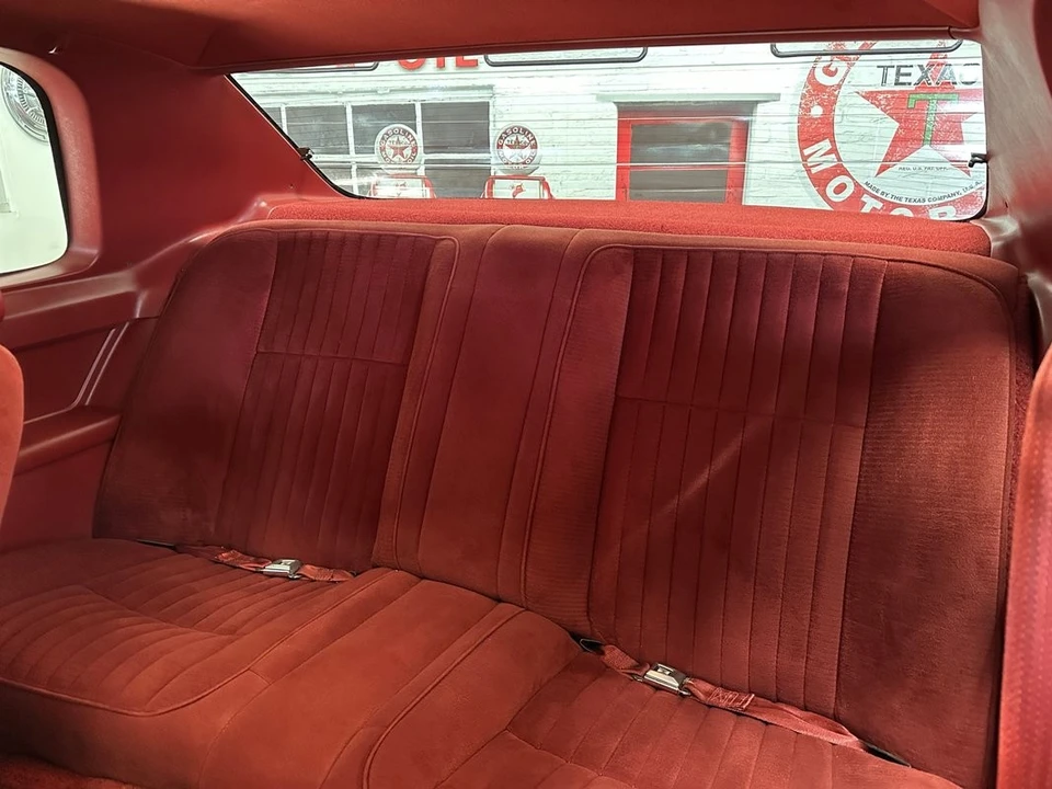 1984 Ford Thunderbird 9th Gen - Image 21 of 31