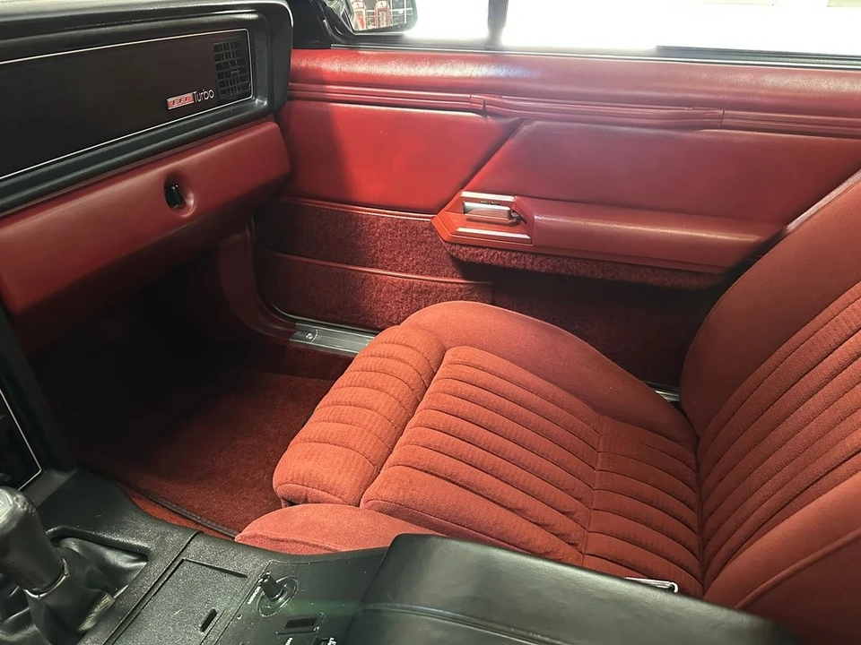 1984 Ford Thunderbird 9th Gen - Image 26 of 31