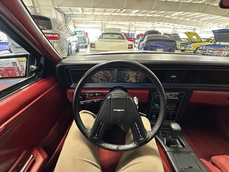 1984 Ford Thunderbird 9th Gen - Image 22 of 31