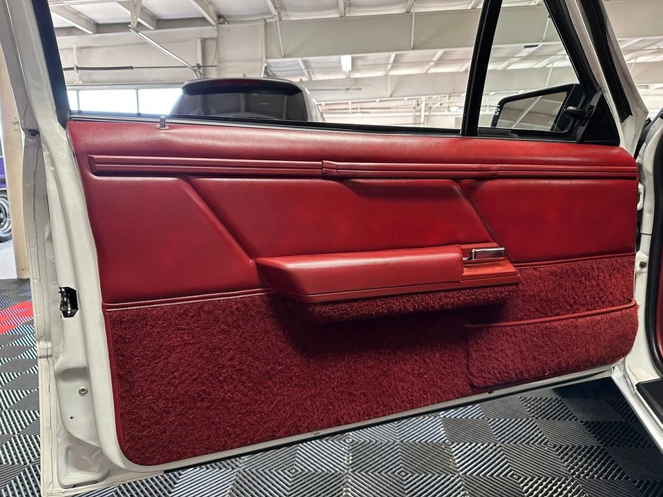 1984 Ford Thunderbird 9th Gen - Image 13 of 21