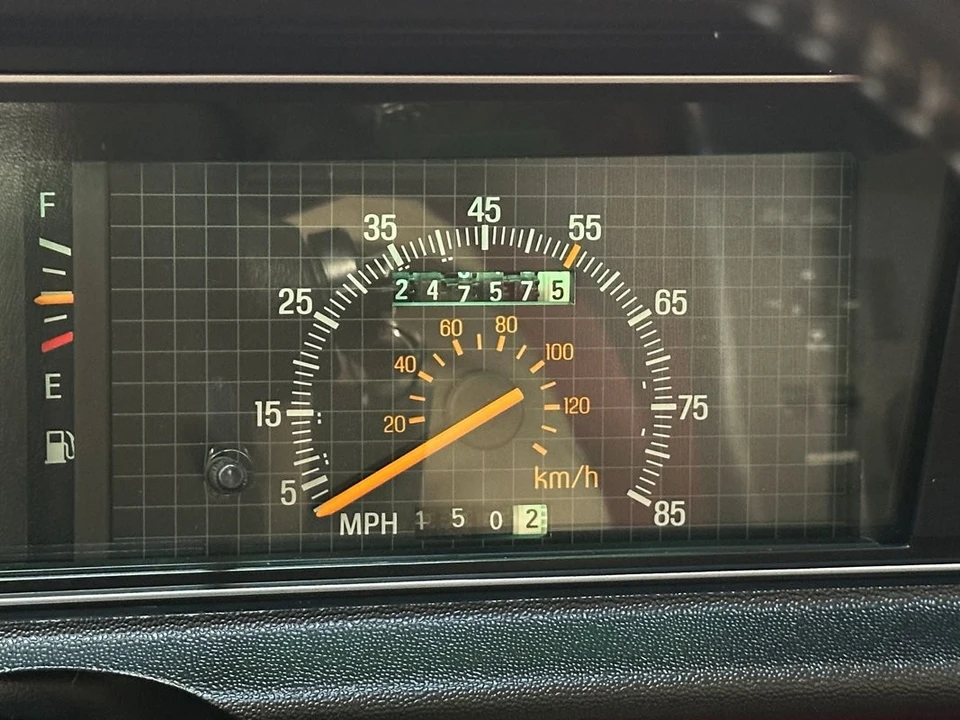 1984 Ford Thunderbird 9th Gen - Image 23 of 31