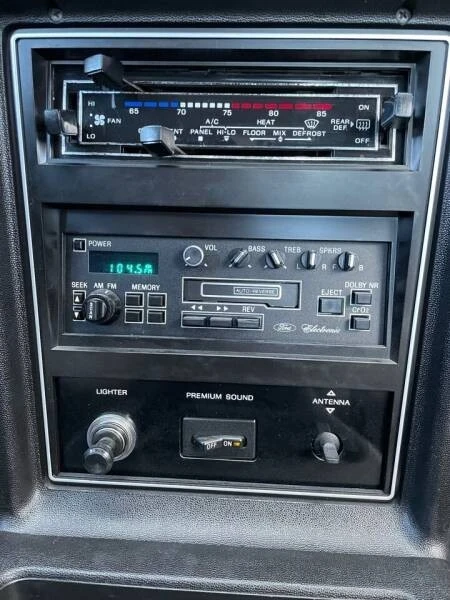 1984 Ford Thunderbird 9th Gen - Image 18 of 31