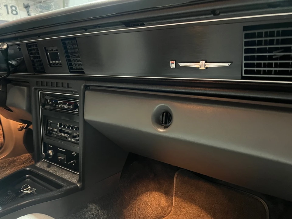 1984 Ford Thunderbird 9th Gen - Image 13 of 31
