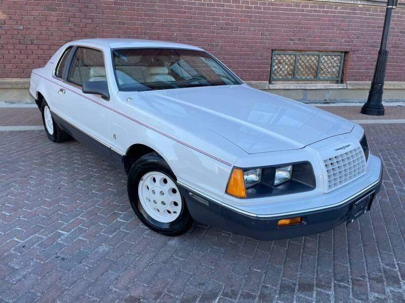 1984 Ford Thunderbird 9th Gen - Image 6 of 31