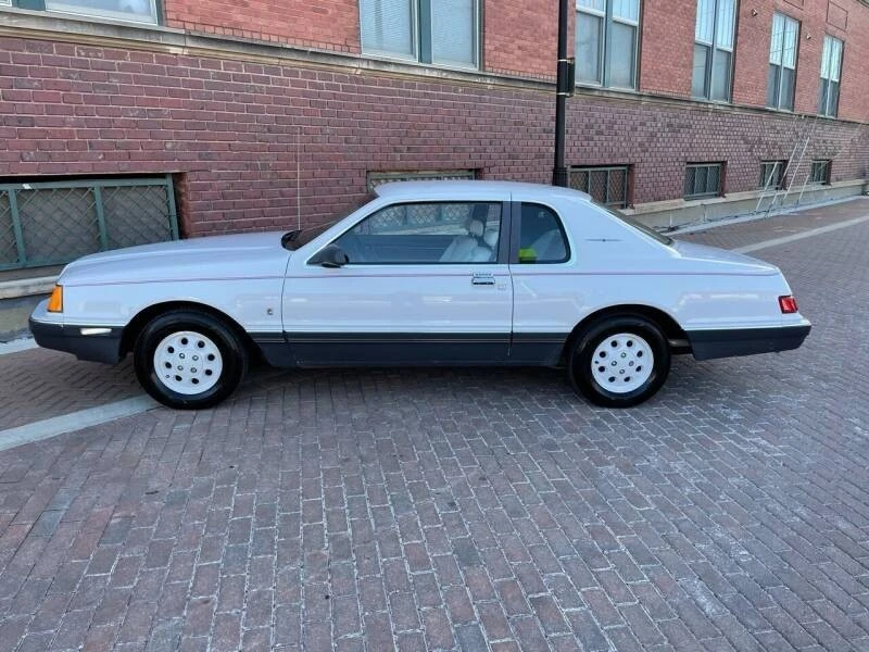 1984 Ford Thunderbird 9th Gen - Image 10 of 31