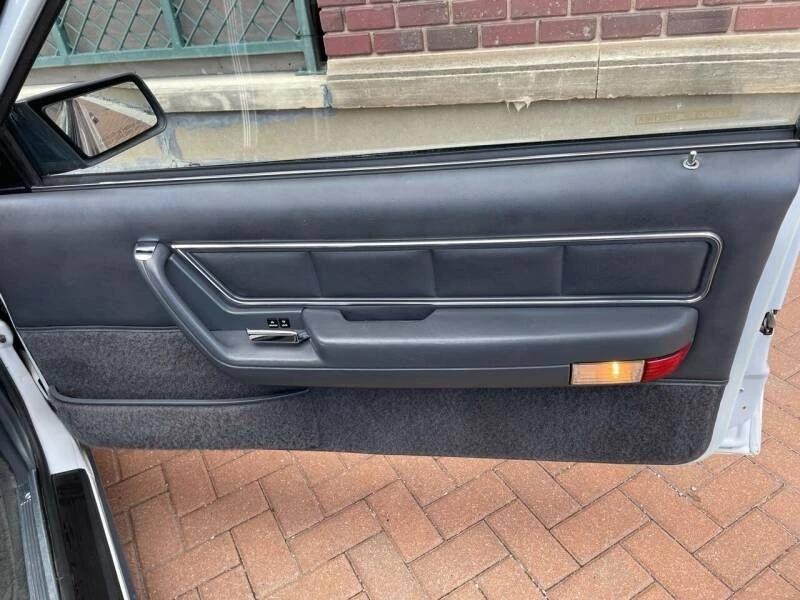 1984 Ford Thunderbird 9th Gen - Image 24 of 31