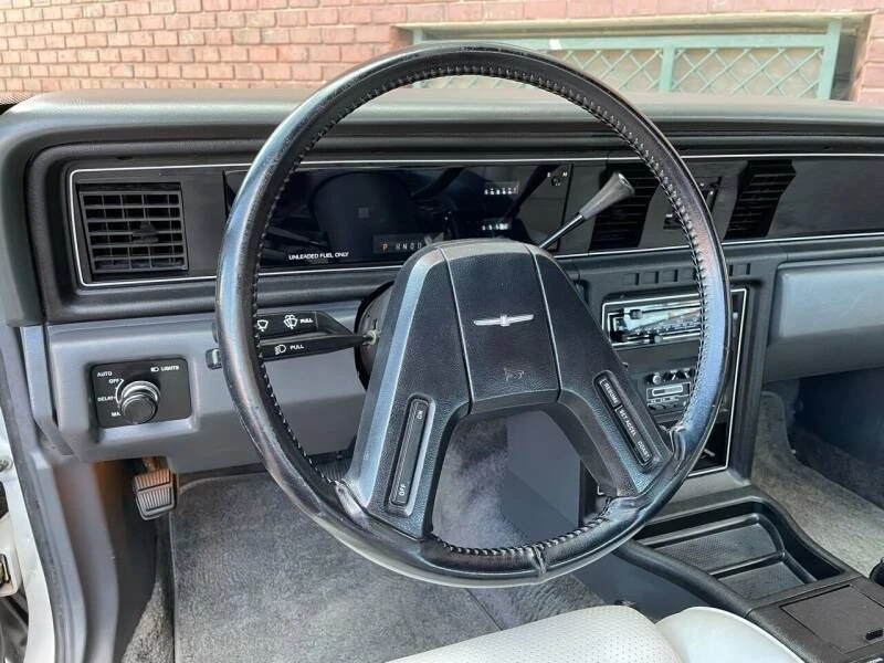 1984 Ford Thunderbird 9th Gen - Image 12 of 31