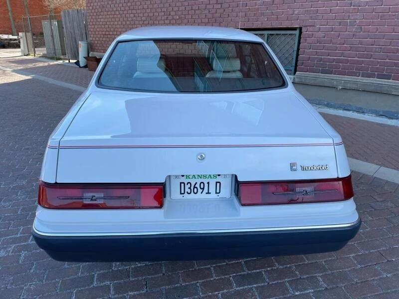 1984 Ford Thunderbird 9th Gen - Image 3 of 31
