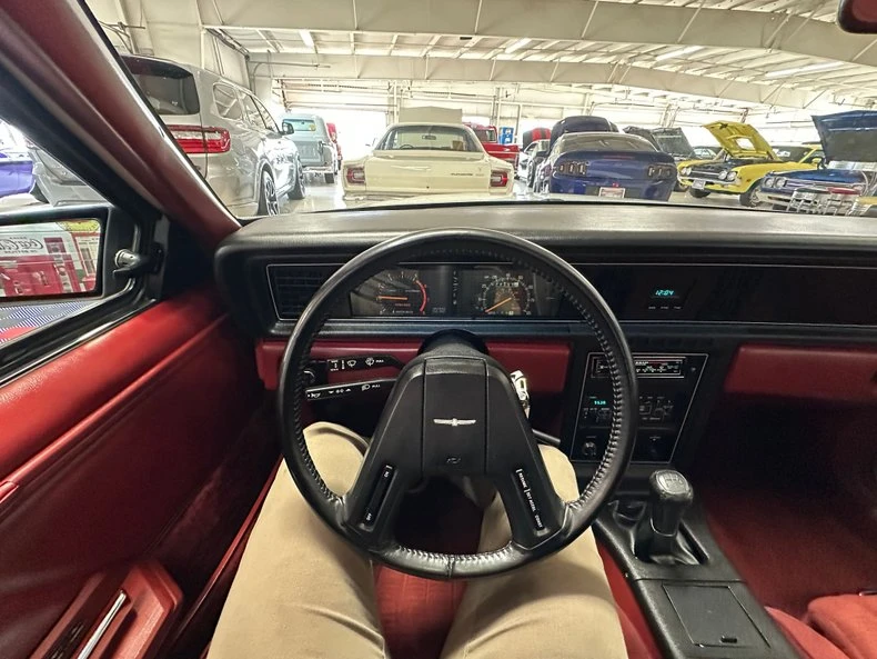 1984 Ford Thunderbird 9th Gen - Image 23 of 31
