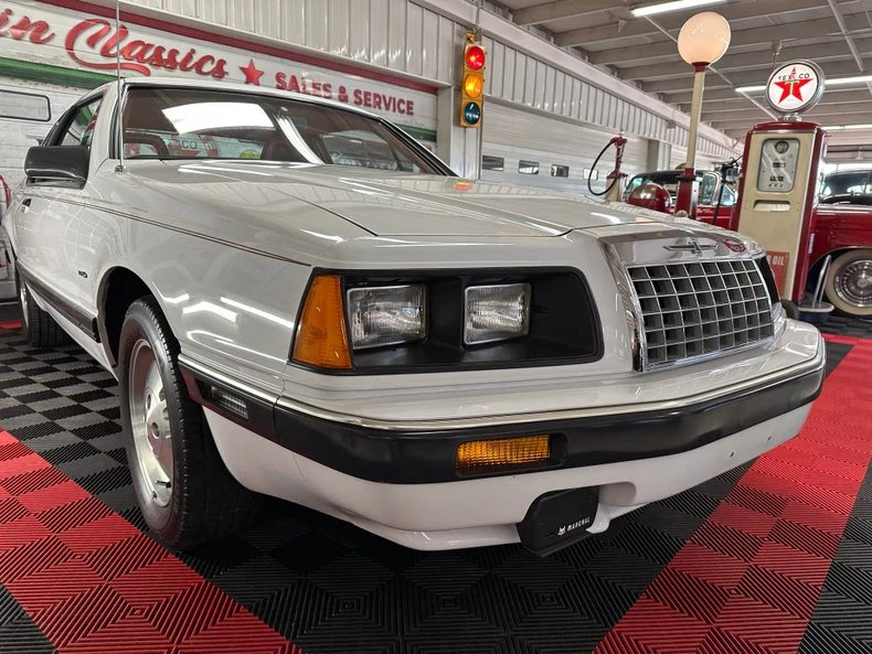1984 Ford Thunderbird 9th Gen - Image 5 of 31