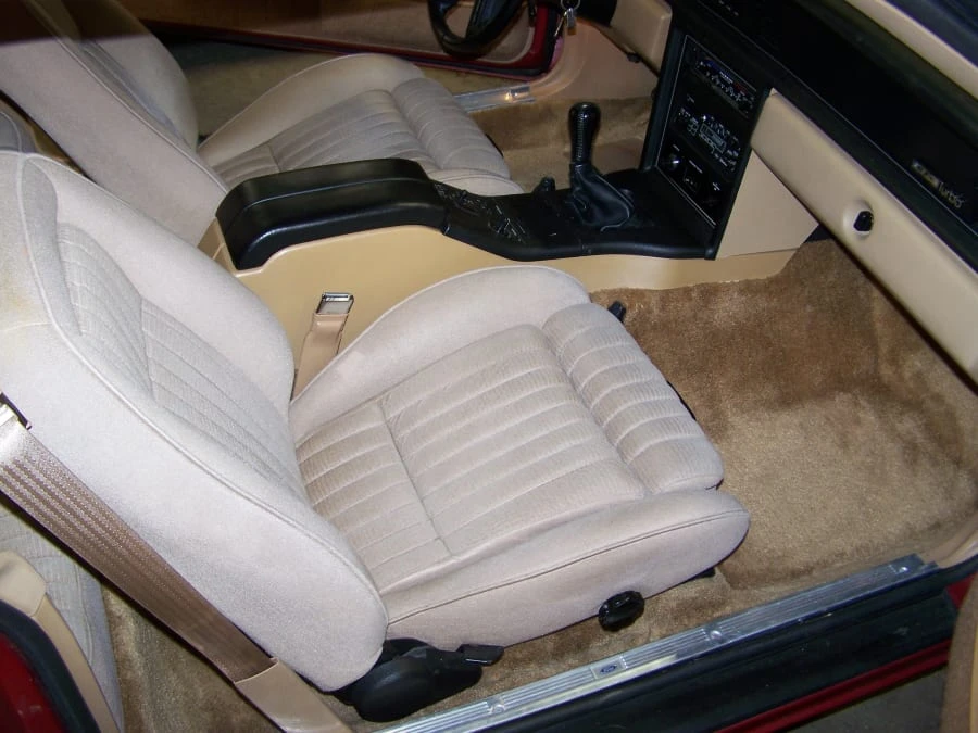 1984 Ford Thunderbird 9th Gen - Image 4 of 12