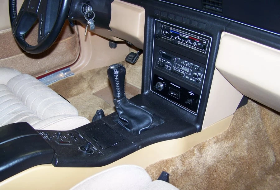 1984 Ford Thunderbird 9th Gen - Image 7 of 12