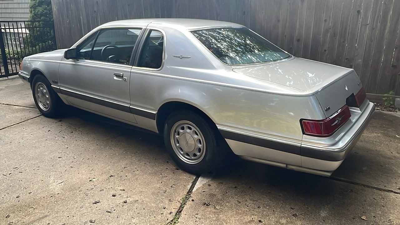 1984 Ford Thunderbird 9th Gen - Image 8 of 21