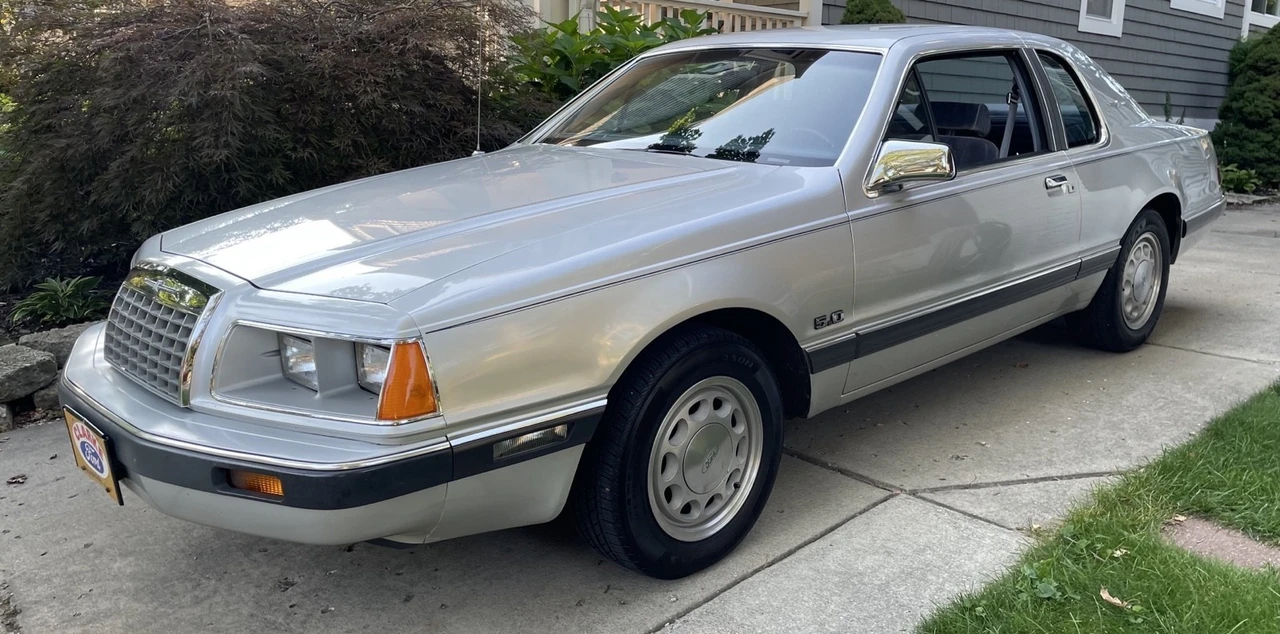 1984 Ford Thunderbird 9th Gen - Image 10 of 21