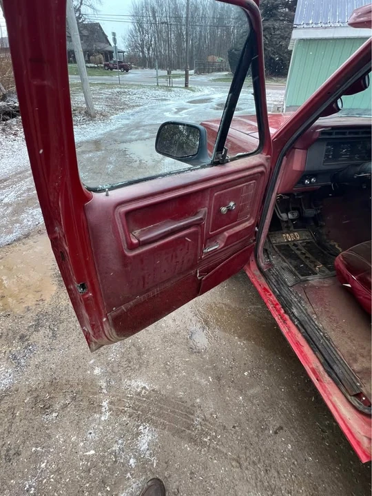 1984 Ford Bronco 2nd Gen - Image 9 of 10