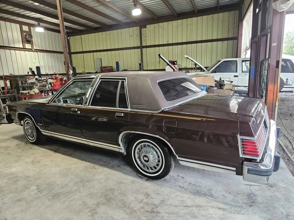 1984 Ford Crown Victoria - Image 4 of 6