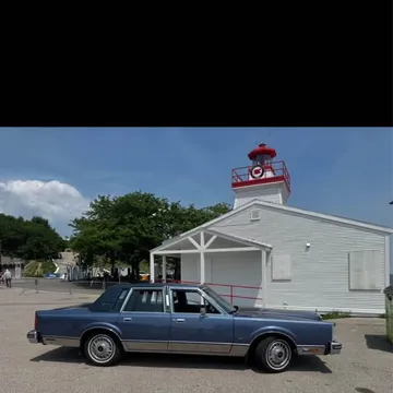 1984 Lincoln Town Car Signature Series