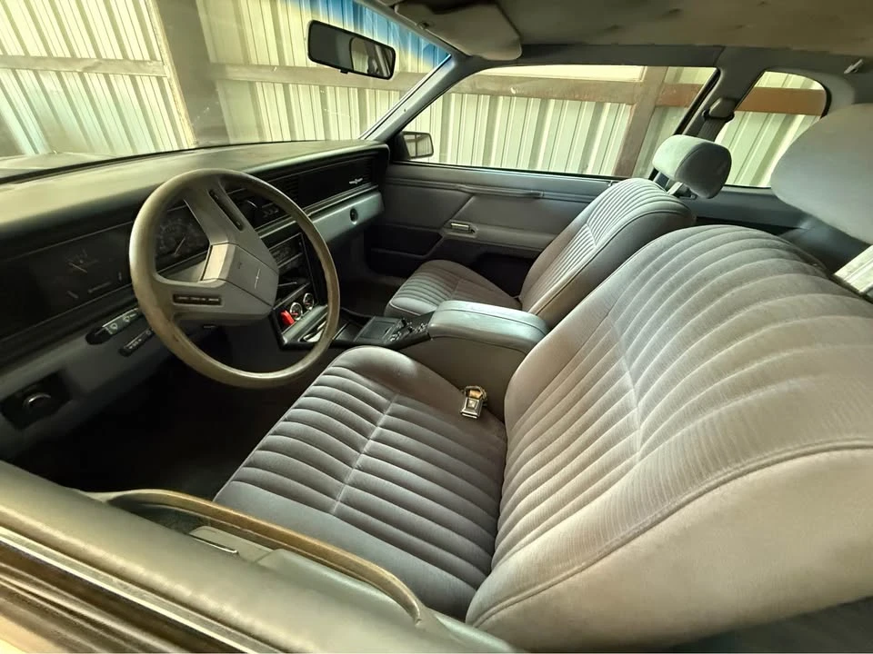1984 Ford Thunderbird 8th Gen - Image 5 of 7