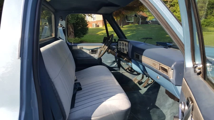 1984 GMC C/K 3rd Gen - Image 6 of 12