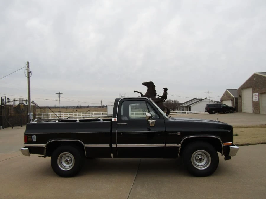 1984 GMC C/K 3rd Gen - Image 10 of 11