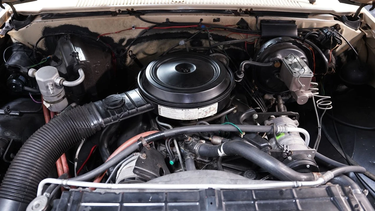 1984 GMC C/K 3rd Gen - Image 3 of 12