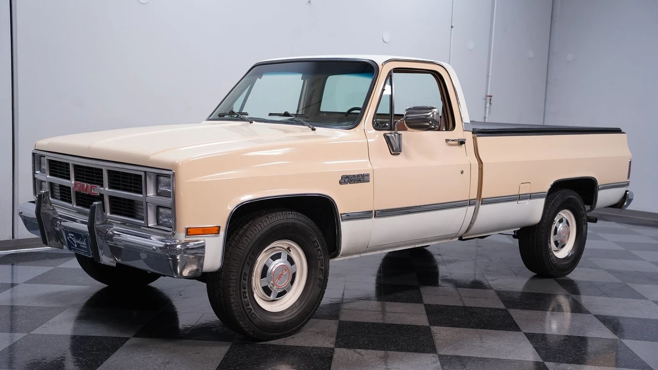 1984 GMC C/K 3rd Gen - Image 6 of 12