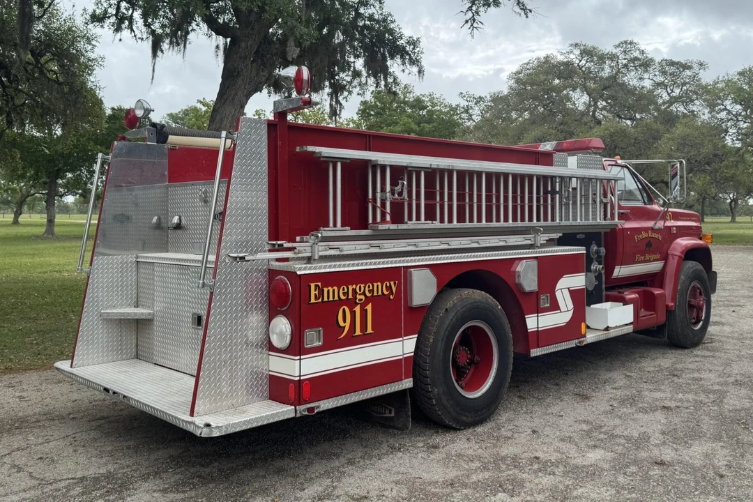 1984 GMC TopKick - Image 2 of 6