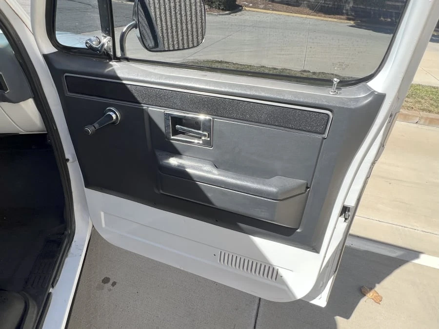 1984 GMC C/K 3rd Gen - Image 10 of 23