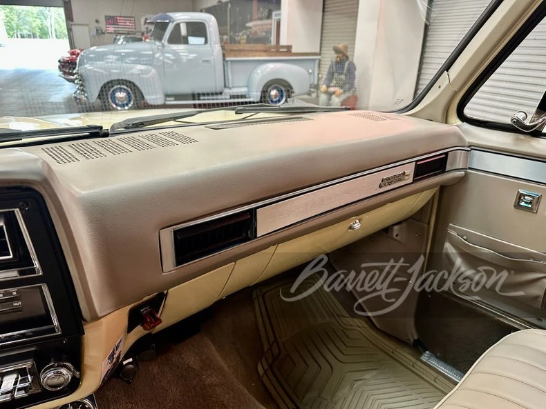 1984 GMC Jimmy 2nd Gen - Image 10 of 17