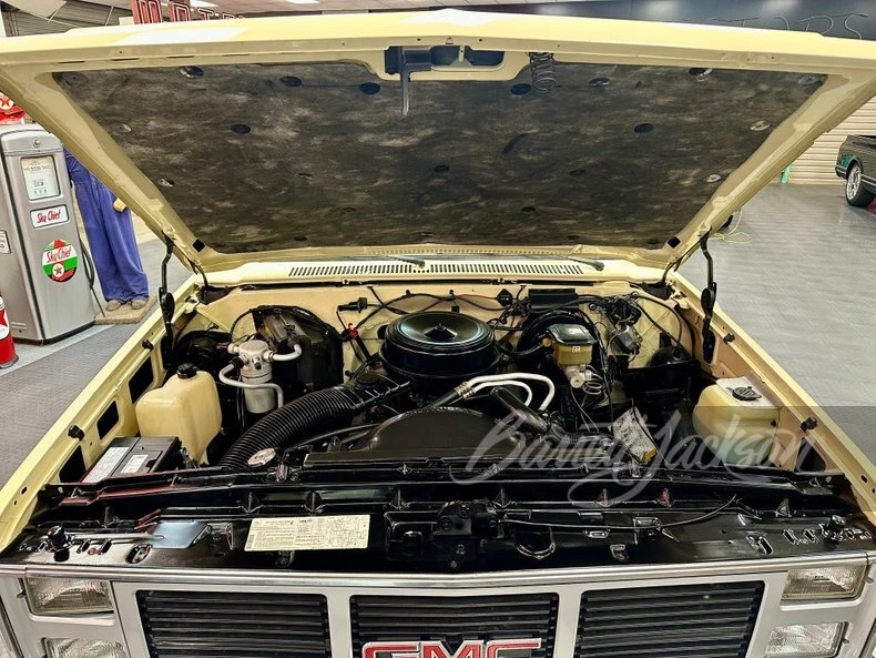 1984 GMC Jimmy 2nd Gen - Image 11 of 17