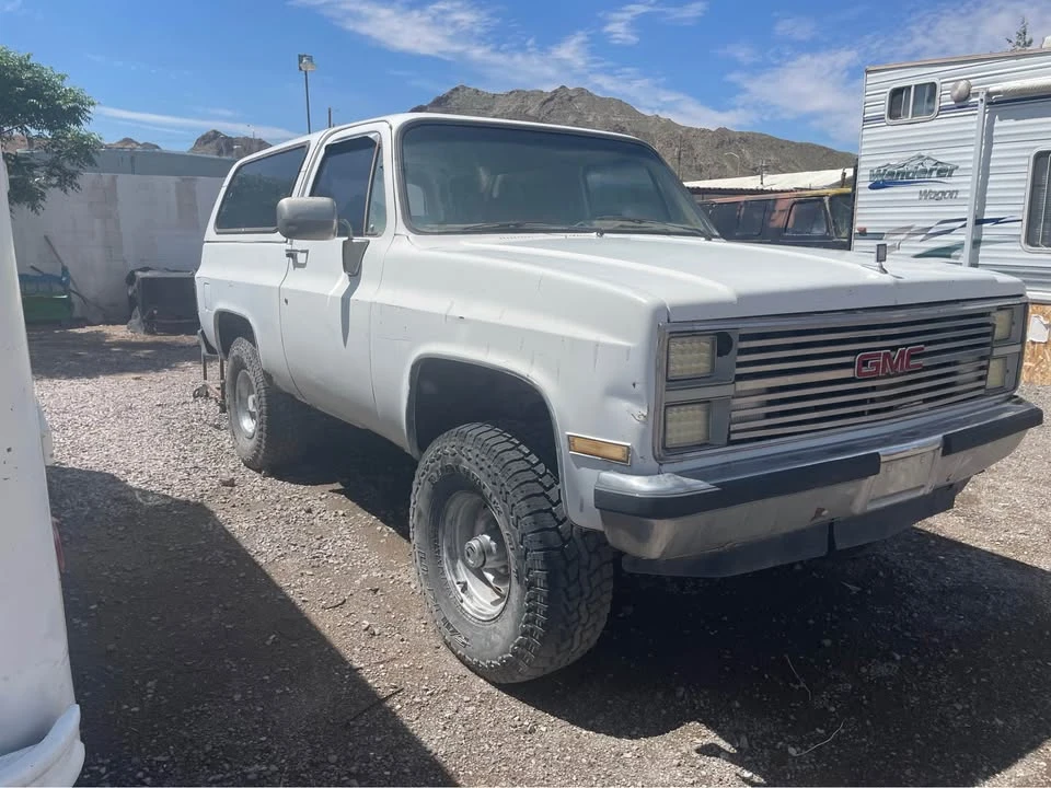 1984 GMC Jimmy 2nd Gen - Image 2 of 10