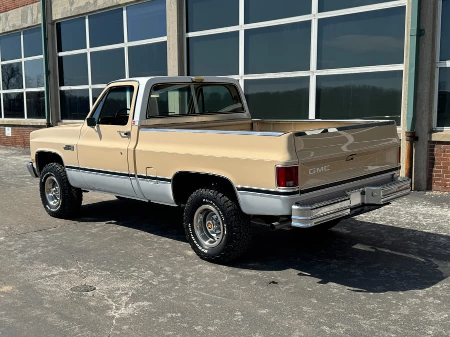 1984 GMC C/K 3rd Gen - Image 3 of 11