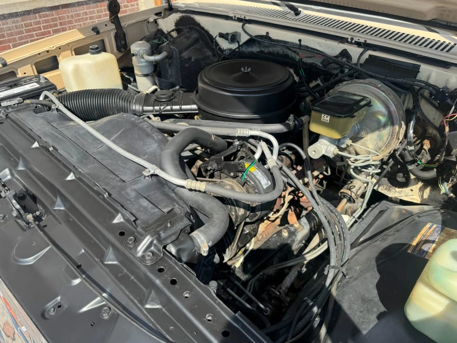 1984 GMC C/K 3rd Gen - Image 10 of 11