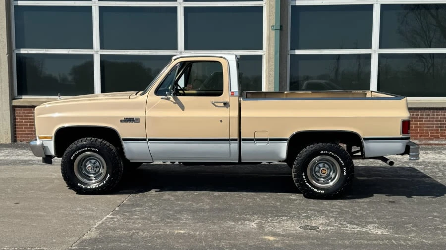 1984 GMC C/K 3rd Gen - Image 2 of 11
