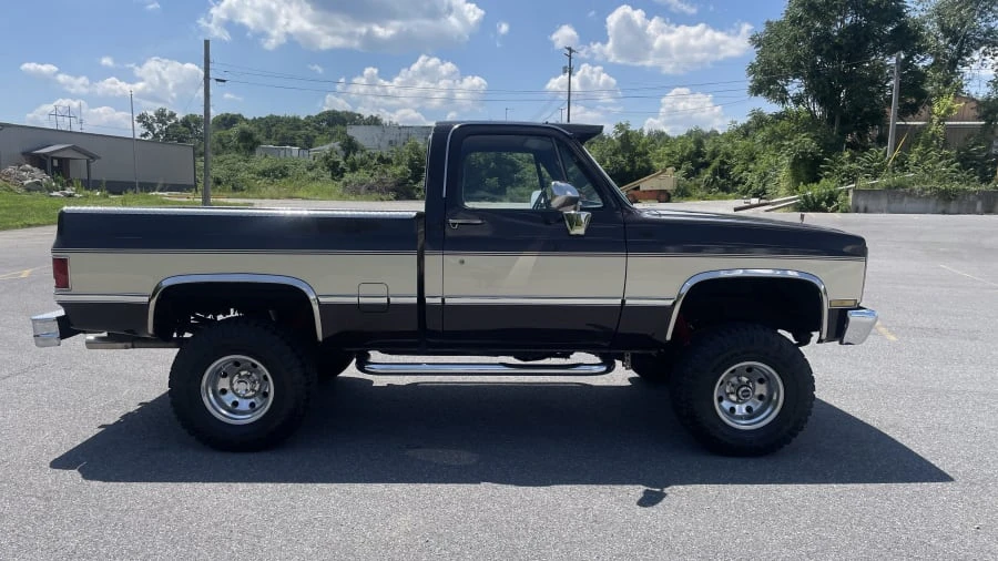 1984 GMC C/K 3rd Gen - Image 6 of 14