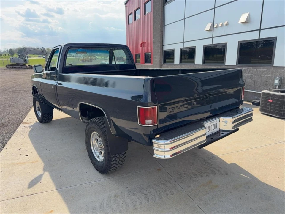1984 GMC C/K 3rd Gen - Image 9 of 31