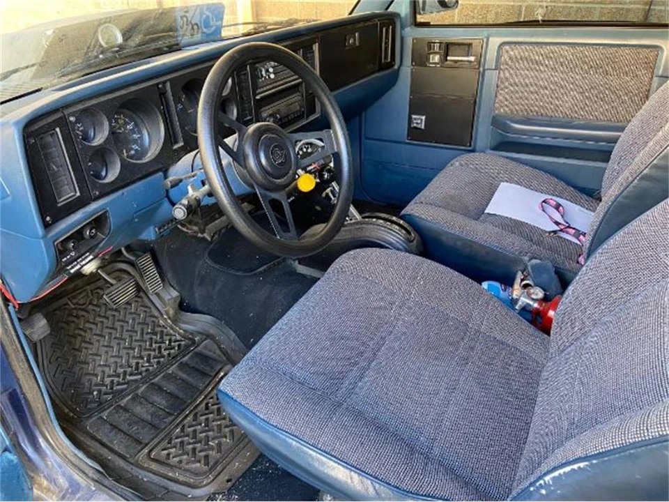 1984 GMC C/K 3rd Gen - Image 4 of 7