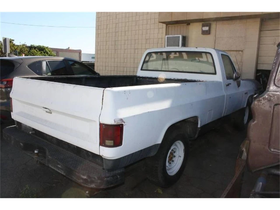 1984 GMC C/K 3rd Gen - Image 5 of 5