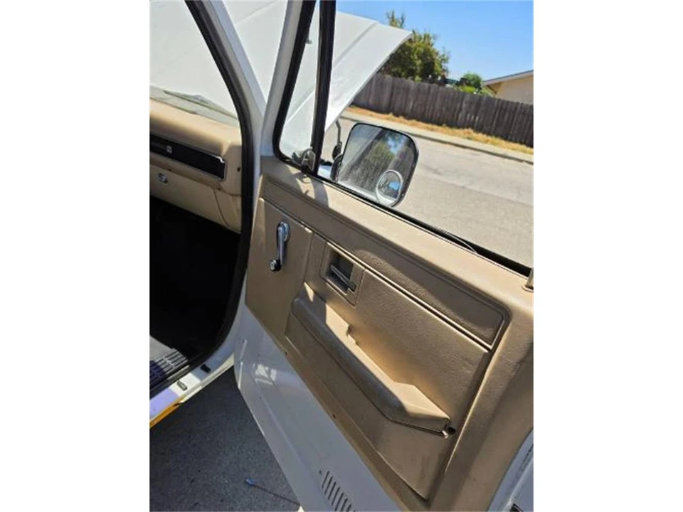 1984 GMC C/K 3rd Gen - Image 8 of 15