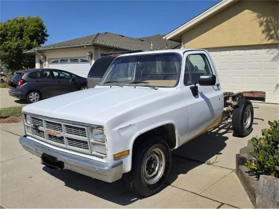 1984 GMC C/K 3rd Gen - Image 2 of 15