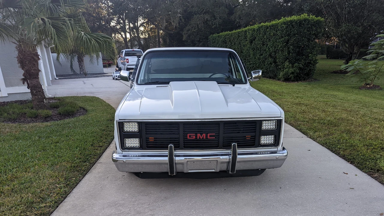 1984 GMC C/K 3rd Gen - Image 4 of 5
