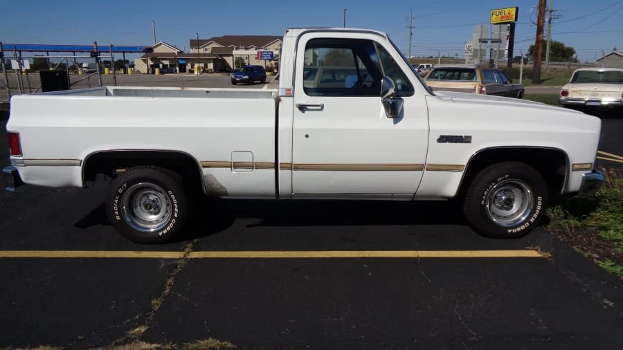 1984 GMC C/K 3rd Gen - Image 2 of 7