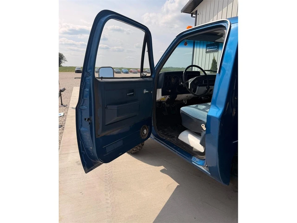 1984 GMC Sierra - Image 15 of 31
