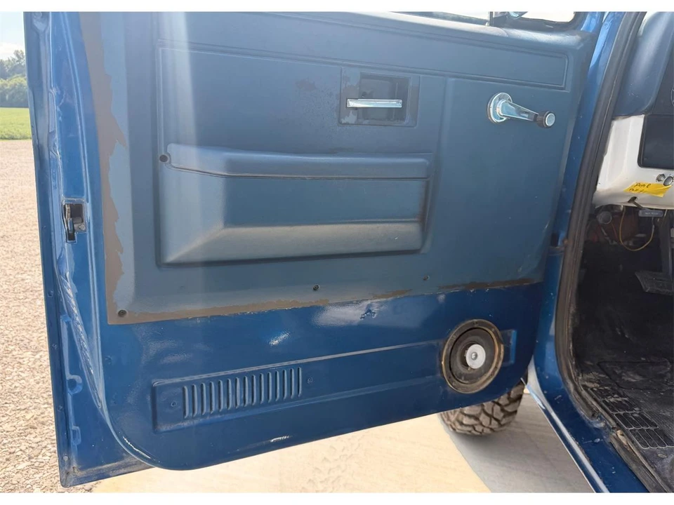 1984 GMC Sierra - Image 23 of 31