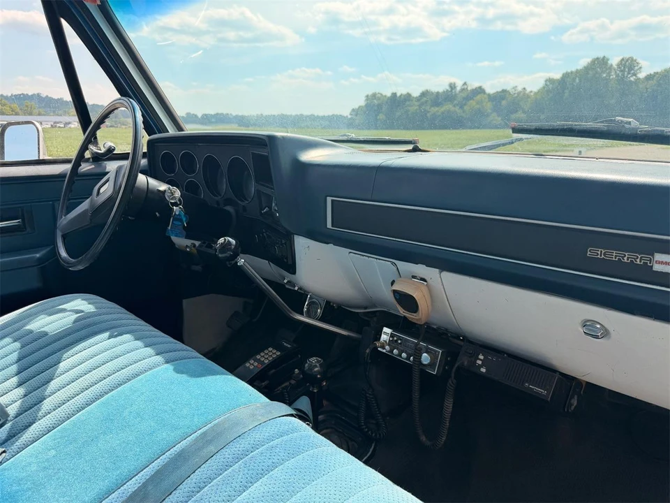 1984 GMC Sierra - Image 30 of 31