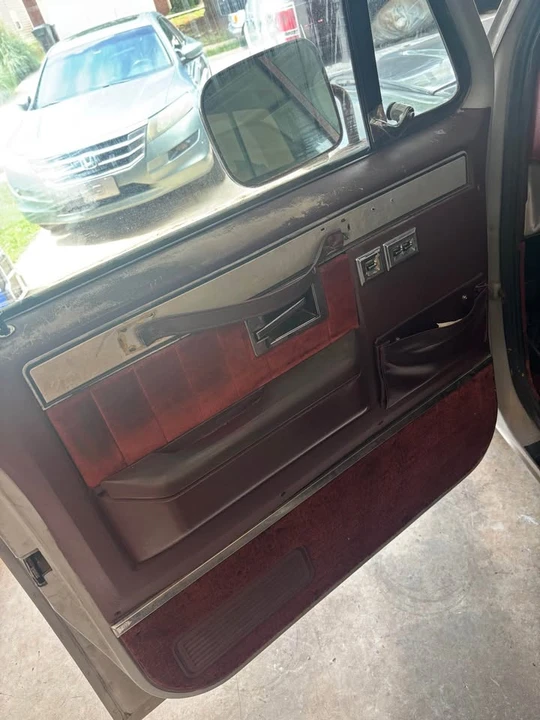 1984 GMC C/K 3rd Gen - Image 4 of 4